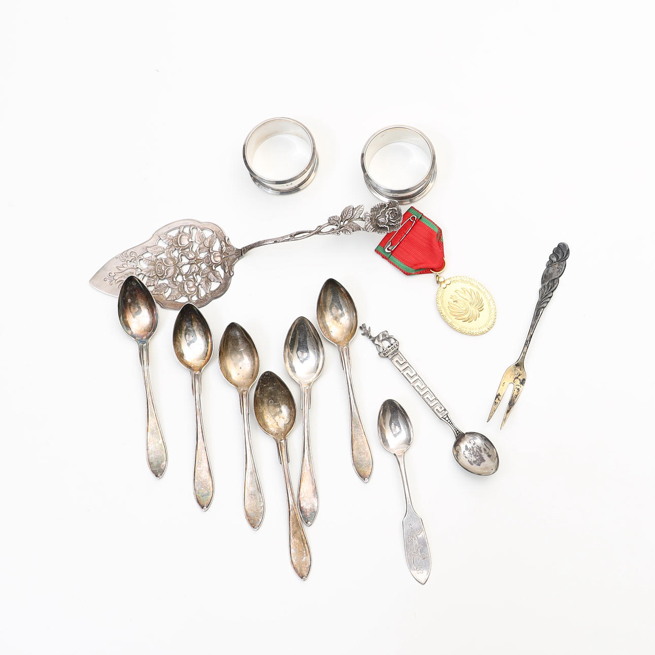 LOT OF SILVER OBJECTS.