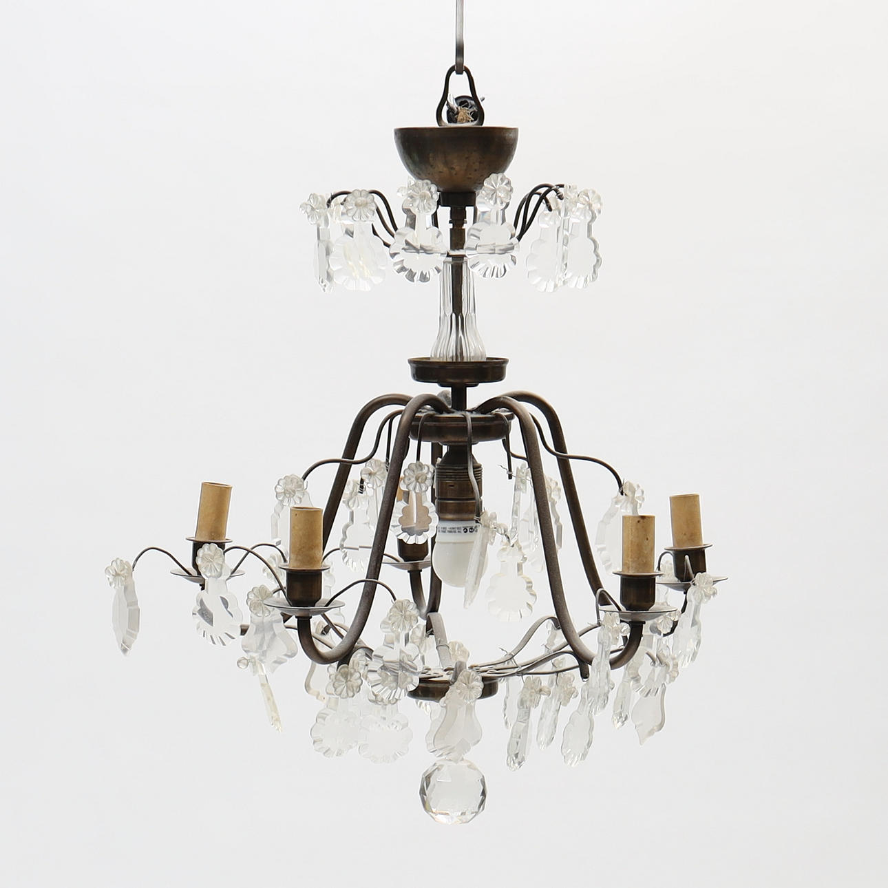 CEILING LAMP, hung with milled prisms.