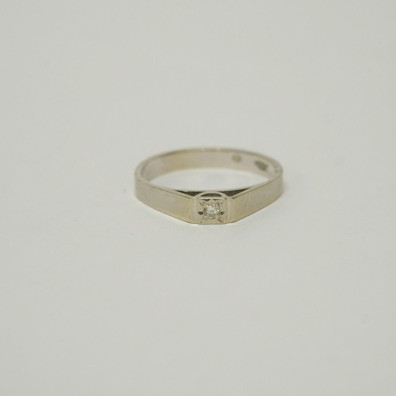 RING, 18K WHITE GOLD.