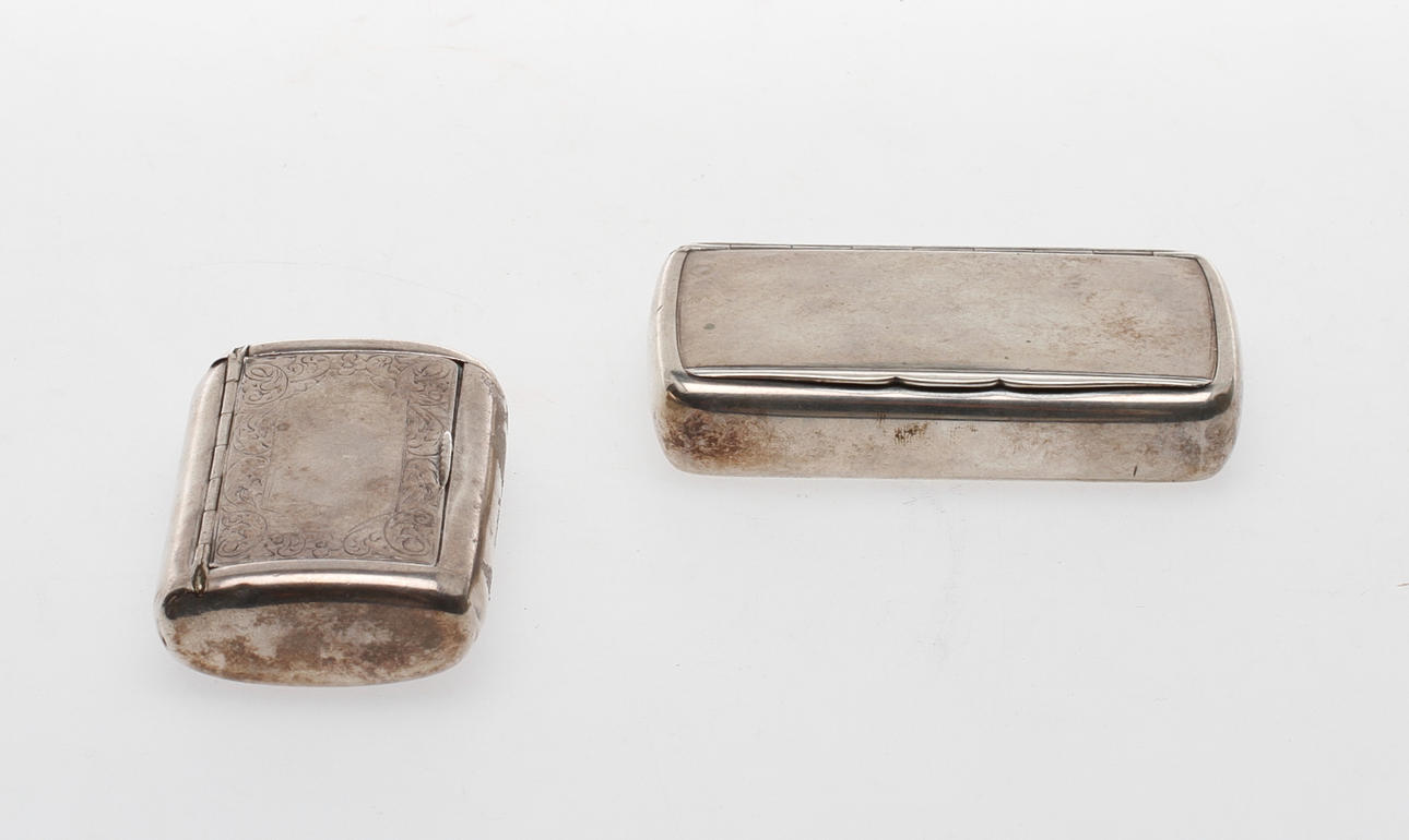 DOSOR, 2 st, silver, Johan Carlsson, Norrköping 1826 samt J. Rönnqvist, 1908.