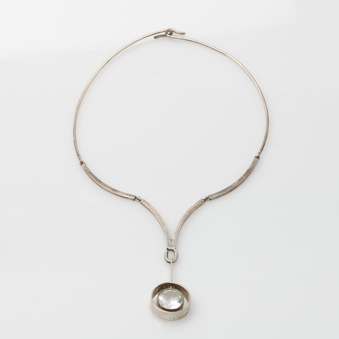 NECK RING WITH PASTE, silver.