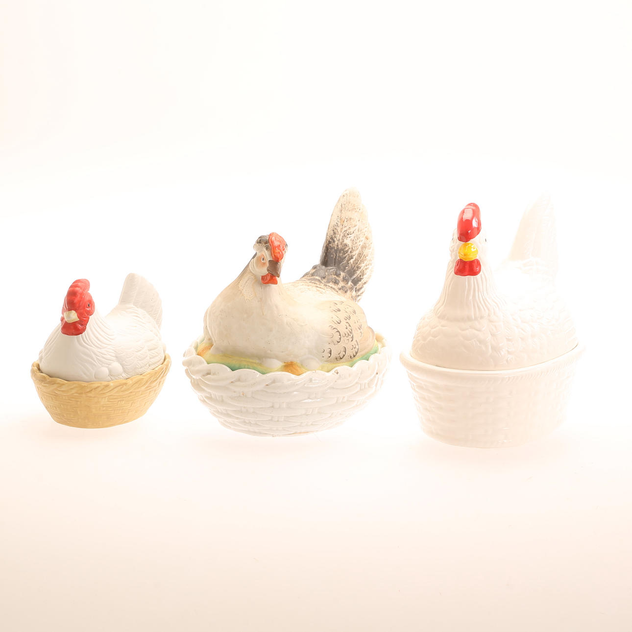 EGG HENS, 3 pieces, porcelain.