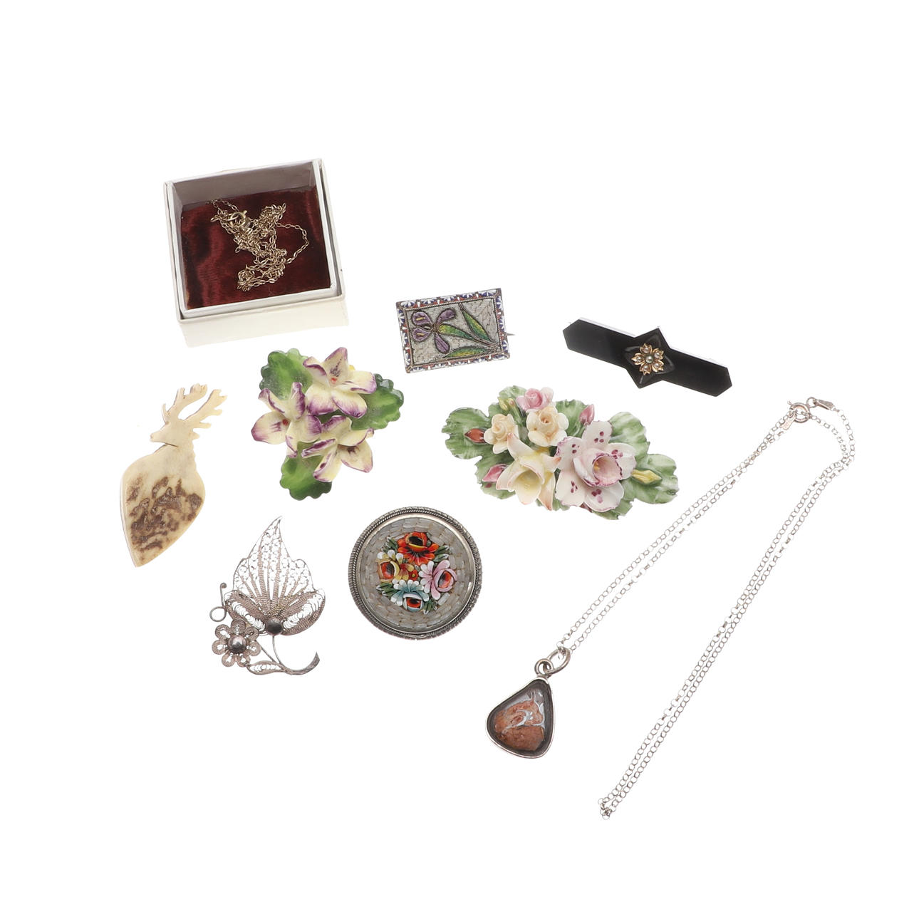 A 9CT GOLD CHAIN, TWO MICRO MOSAIC BROOCHS ETC.