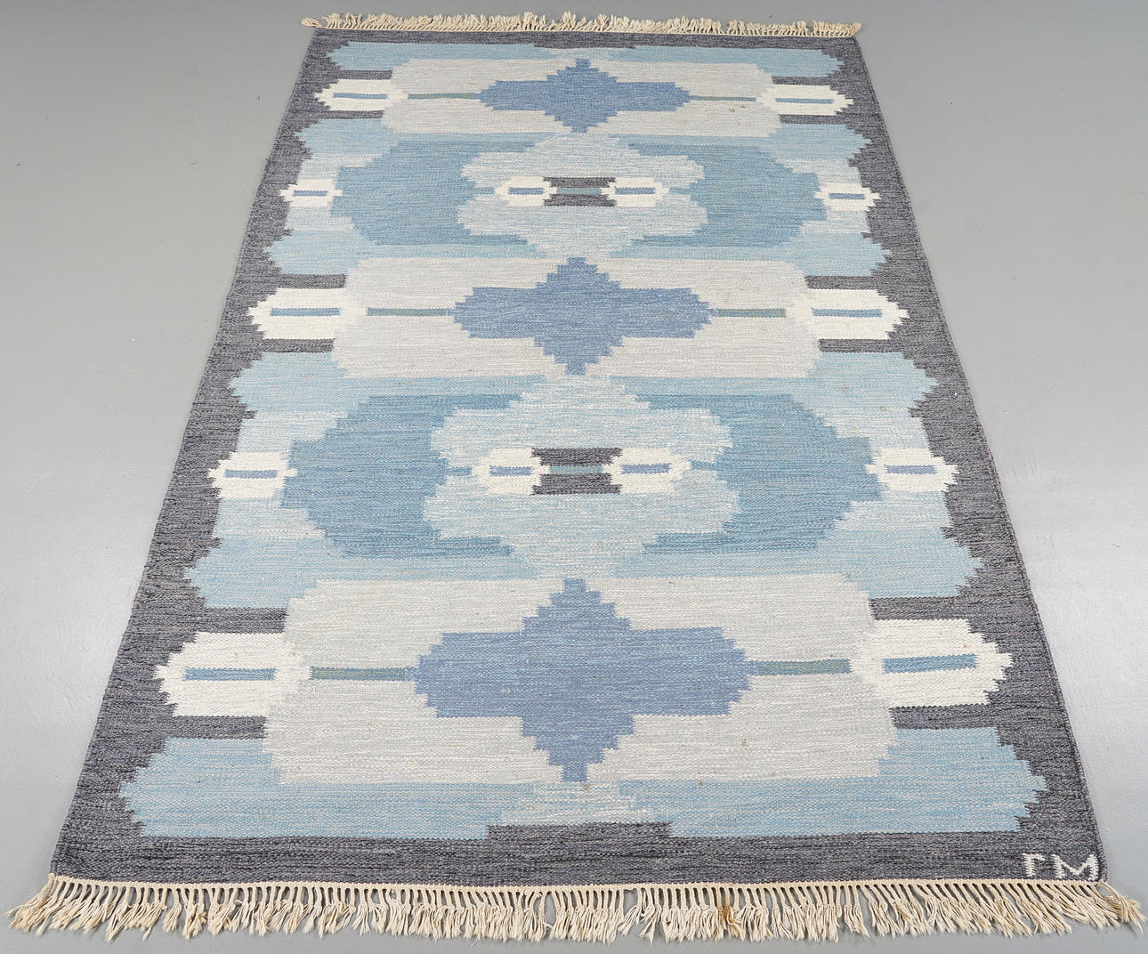 MATTA Yarn sheet, Monogram signed FM, 297x200 cm.