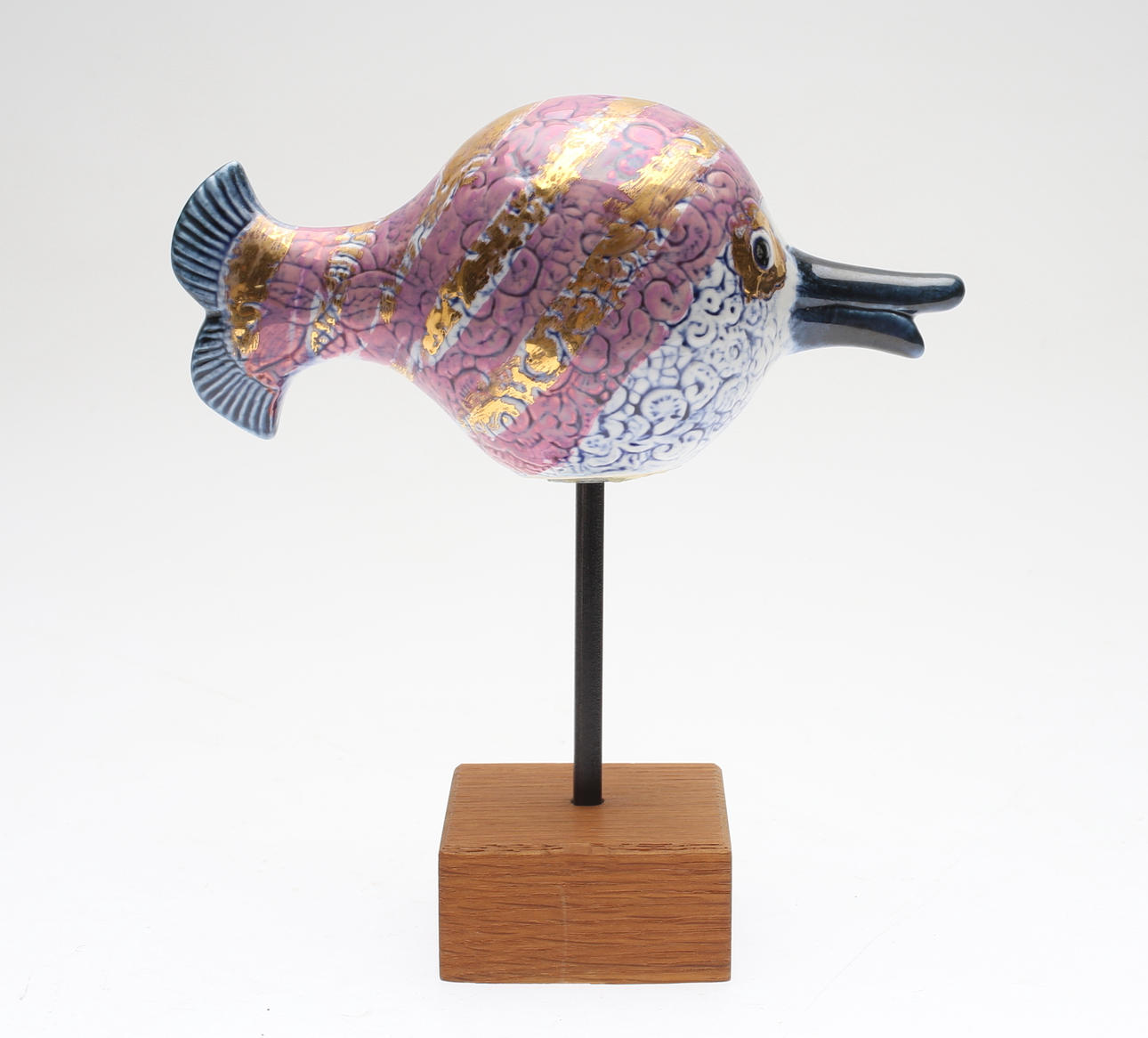 LISA LARSON. Figurin, stengods, ur serien "Ocean", K-studion, Gustavsberg.