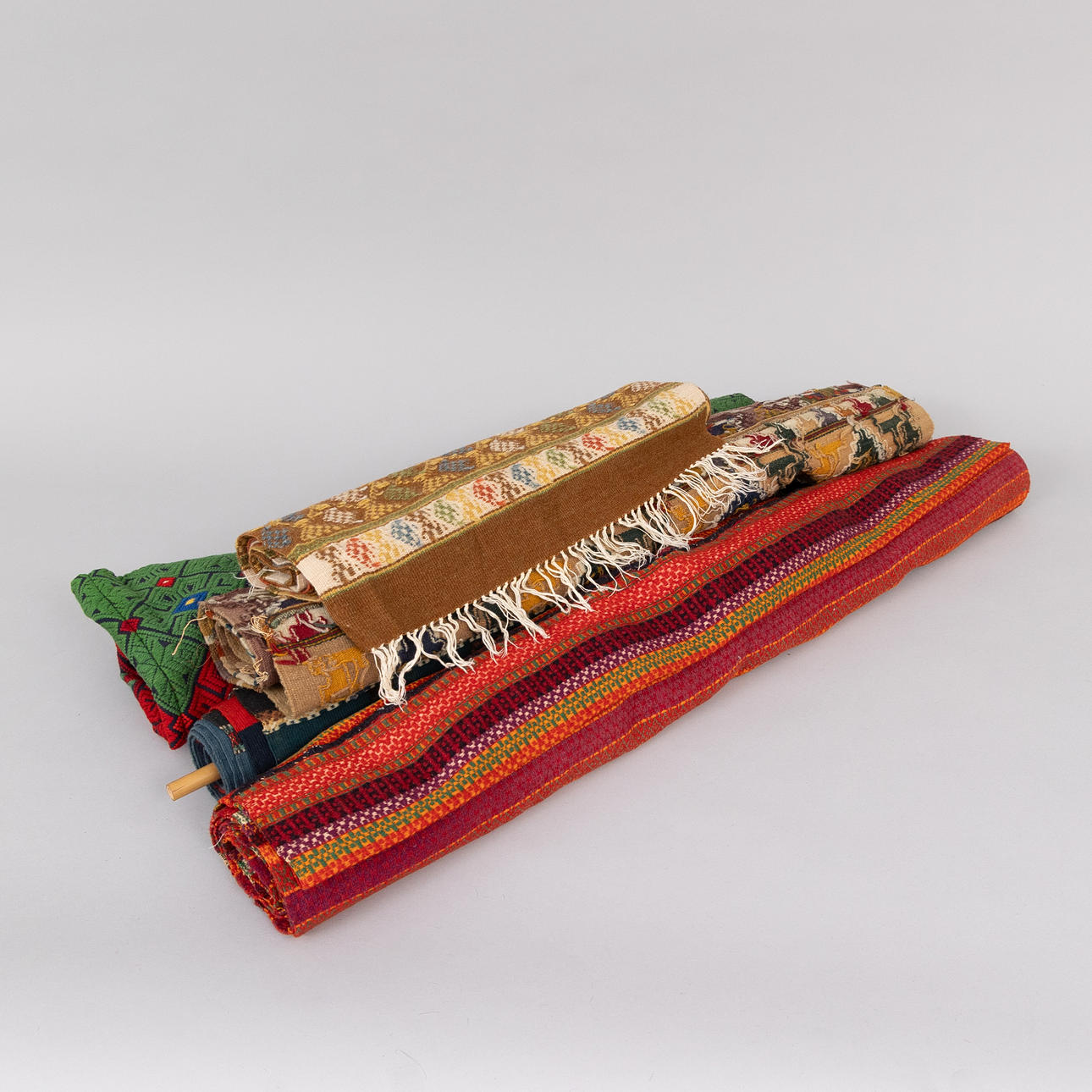 PARTI VÄVNADER, 5 delar, ull, 1900-tal.