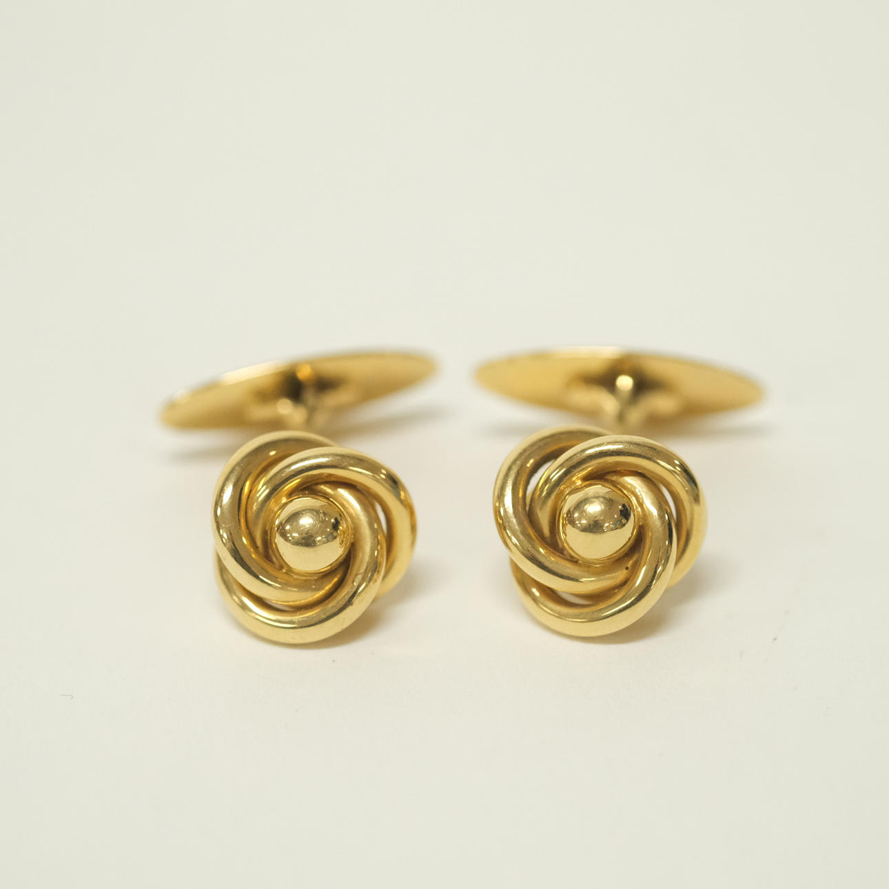 ETT PAR MANSCHETTKNAPPAR, 18K GULD.