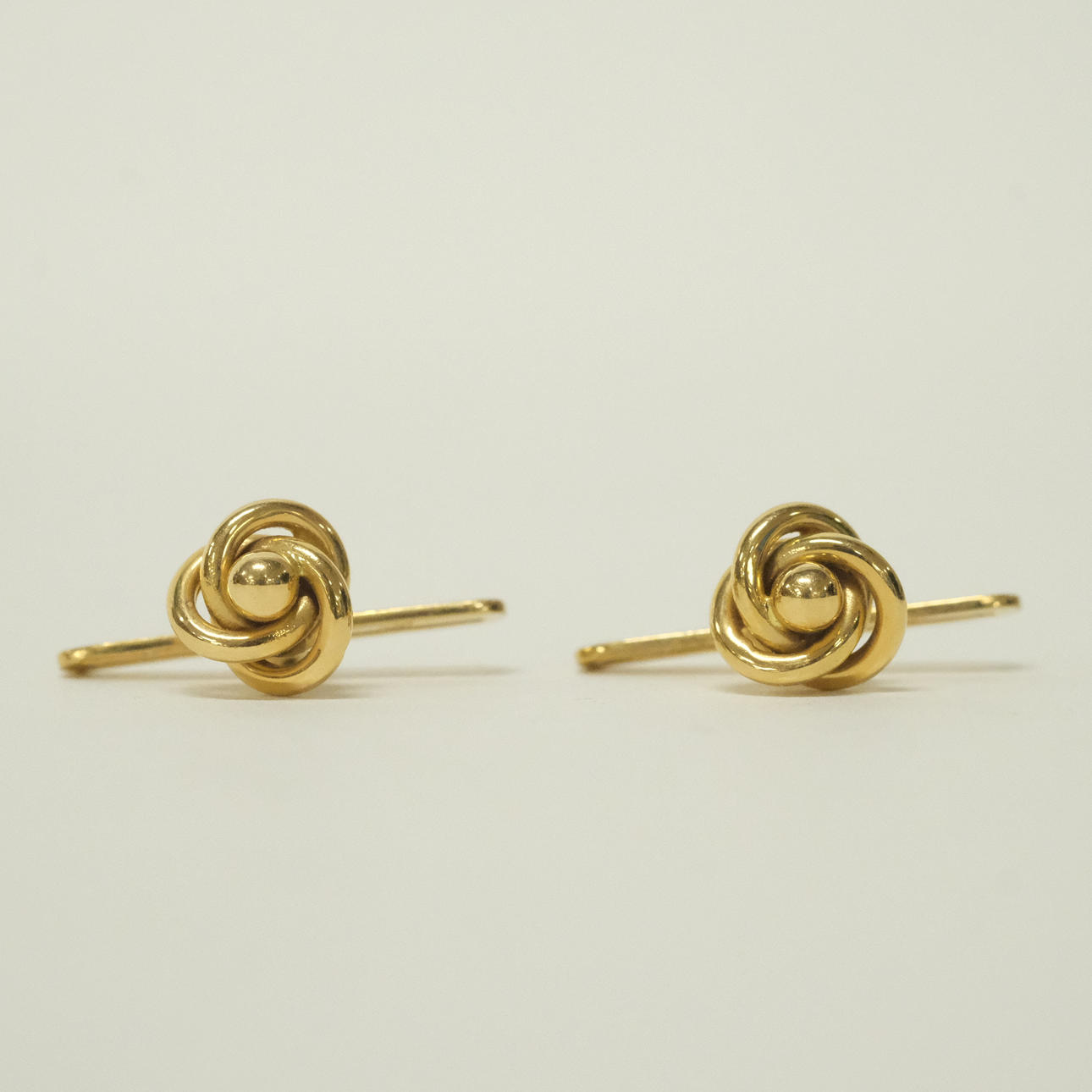 ETT PAR SKJORTKNAPPAR, 18K GULD.