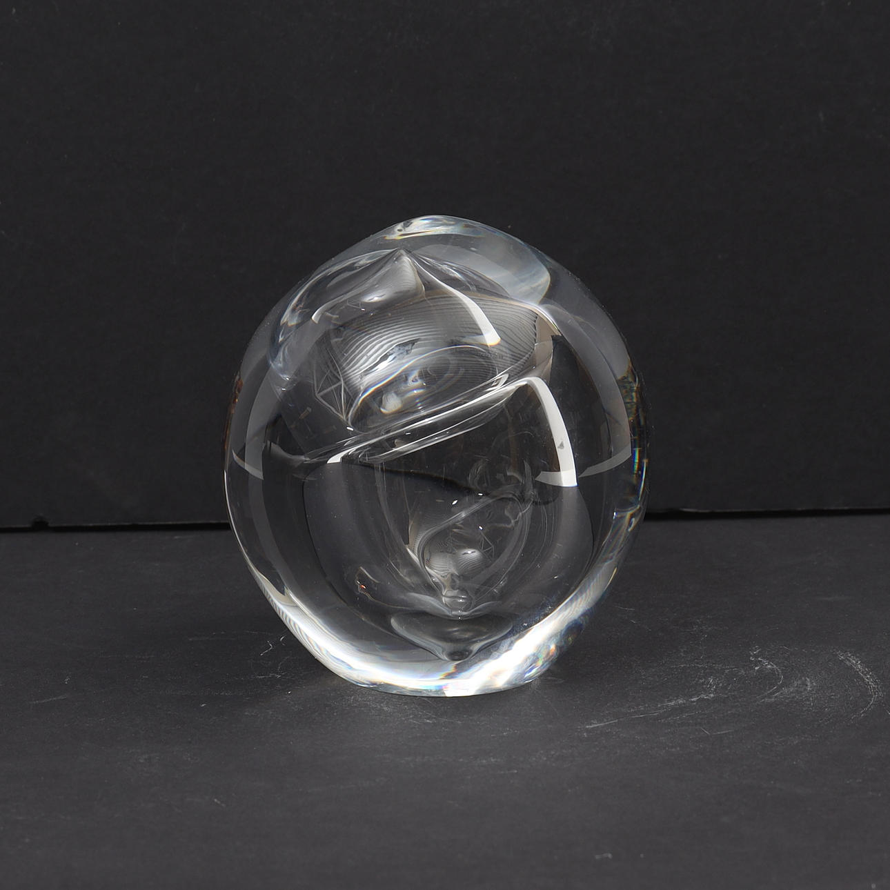 SCULPTURE, art glass, unsigned.