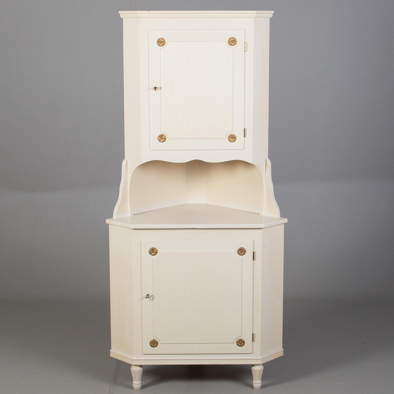 CORNER CABINET Gustavian style.