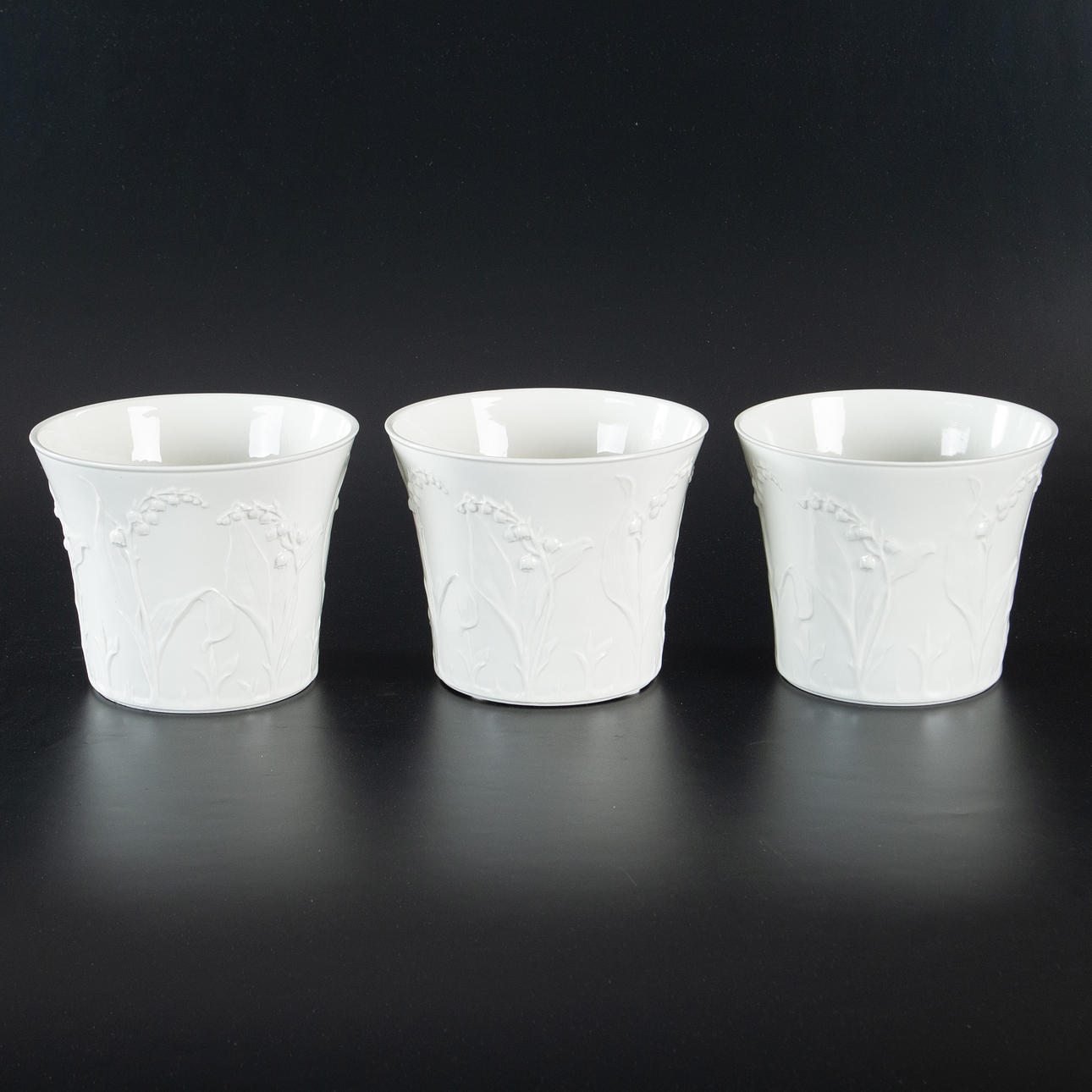 GUNNAR WENNERBERG. 3 outer lining, “Liljekonvalj” Rörstrand.