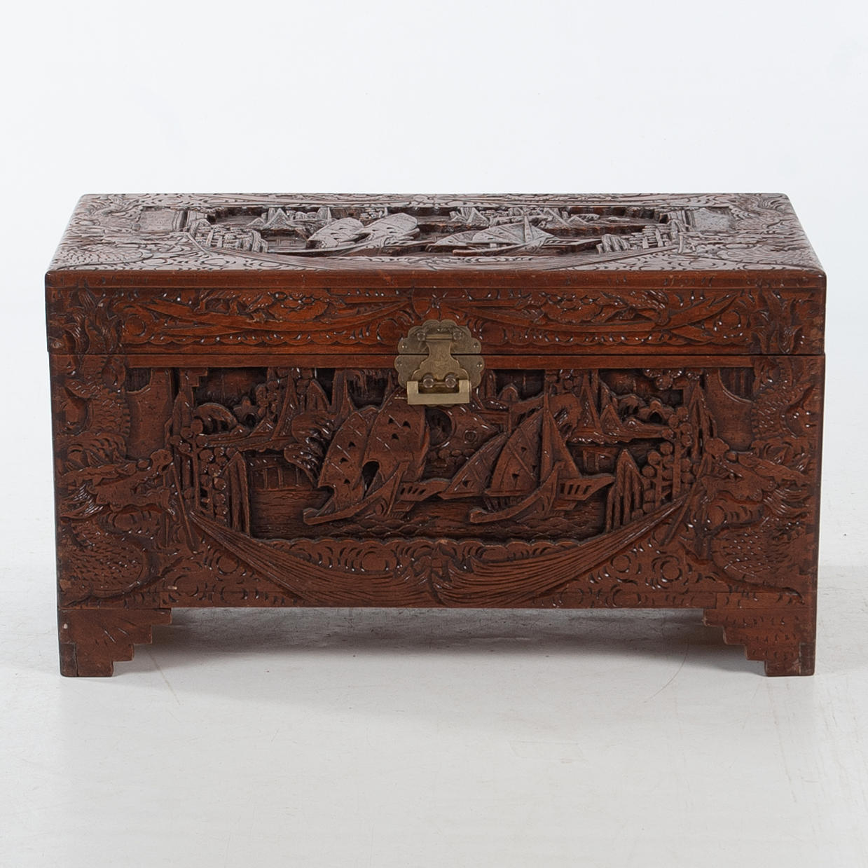 KAMFERKISTA, , orientalisk, 1900-tal.