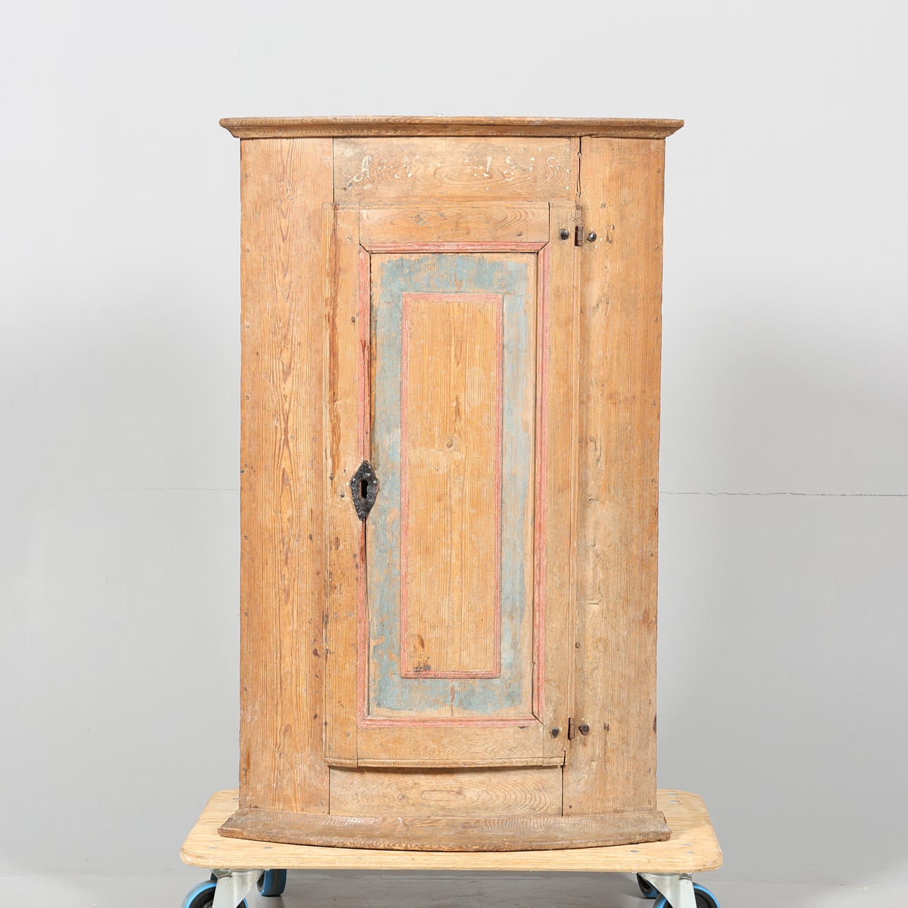 WALL CORNER CABINET, Allmoge.