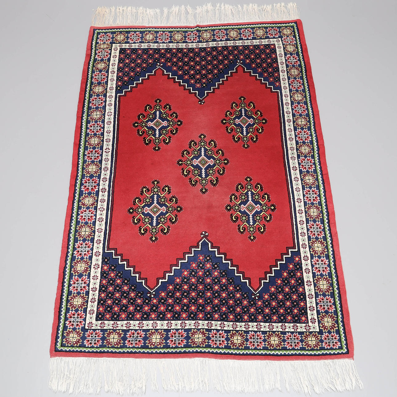 A RUG, oriental, hand-knotted, wool.