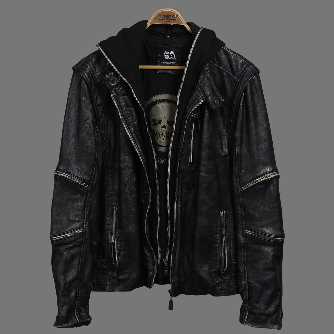 LEATHER JACKET WITH HOOD, SUICIDE SQUAD, SIZE XL.