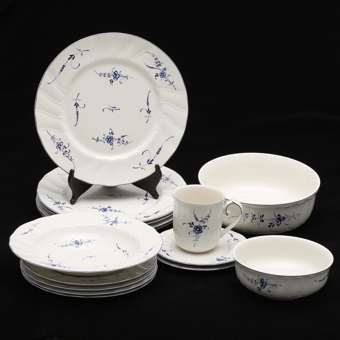 SERVISDELAR, 15 st, porslin, "Vieux Luxembourg", Villeroy & Boch.