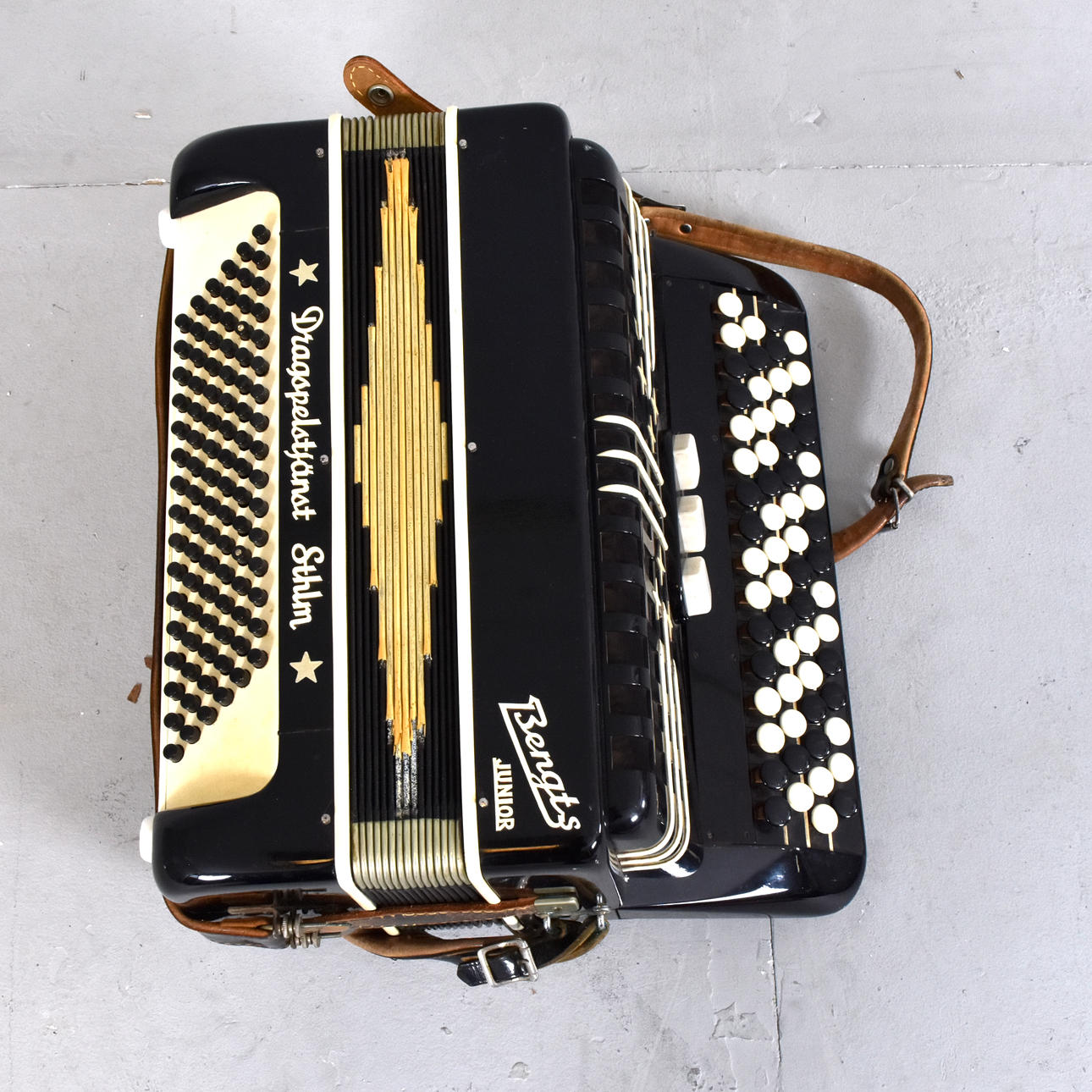 KNAPPDRAGSPEL, Junior, Bengts dragspelstjänst Sthlm.