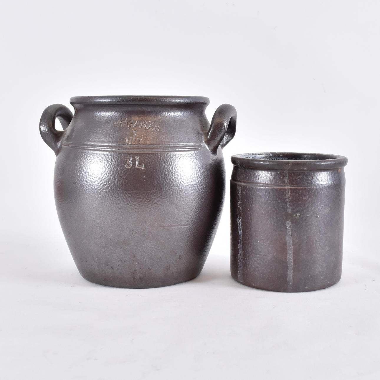 HÖGANÄSKMUG, 2 pieces, salt glazed stoneware.