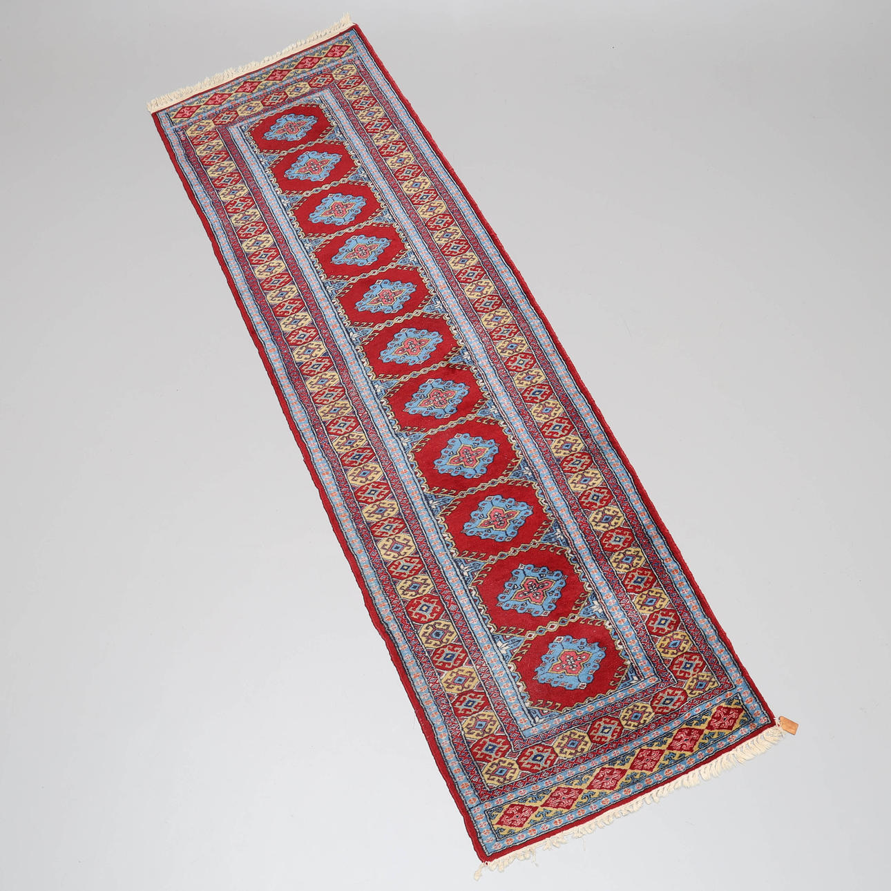 A carpet, gallery model, hand-knotted, wool, oriental.