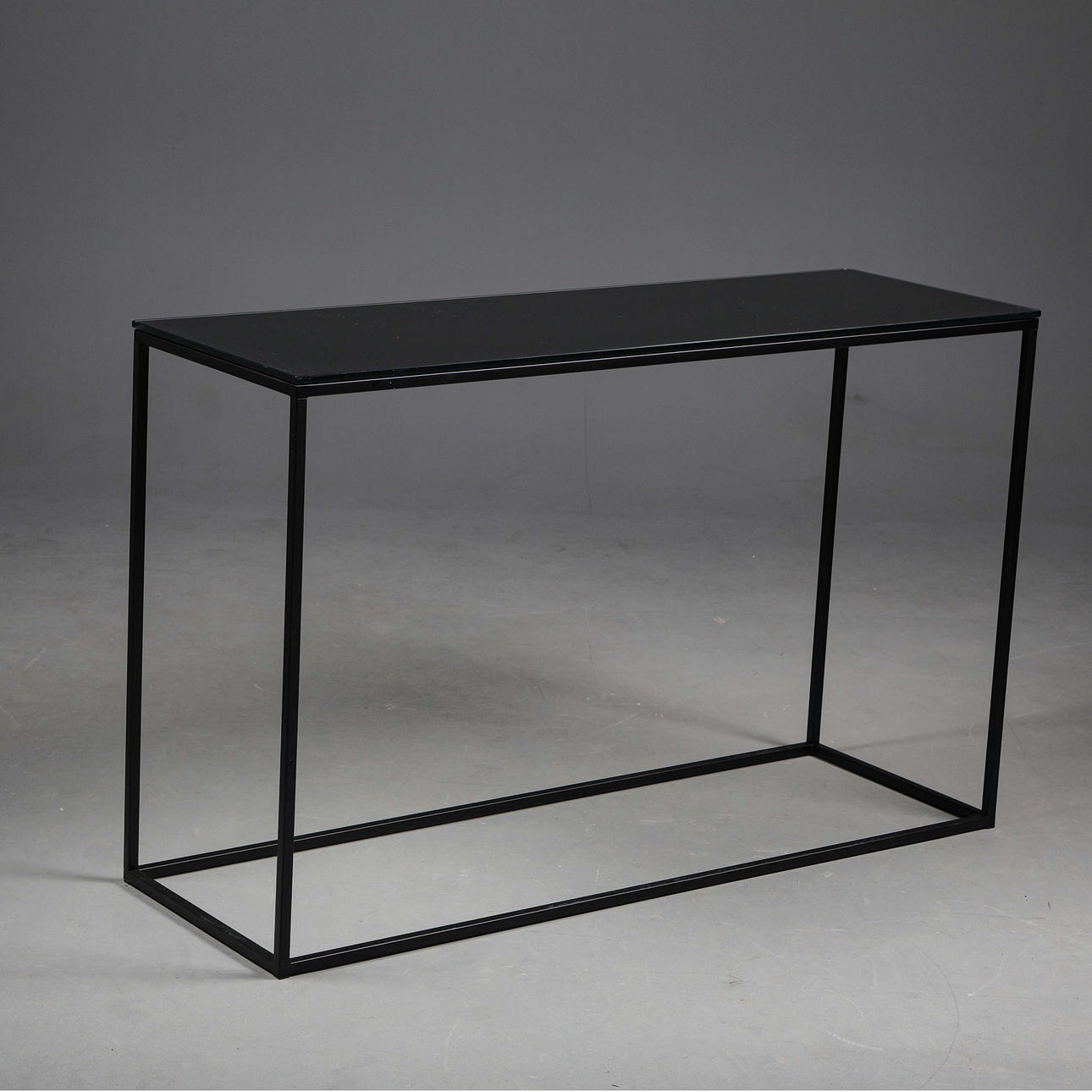 CONSOLE TABLE.