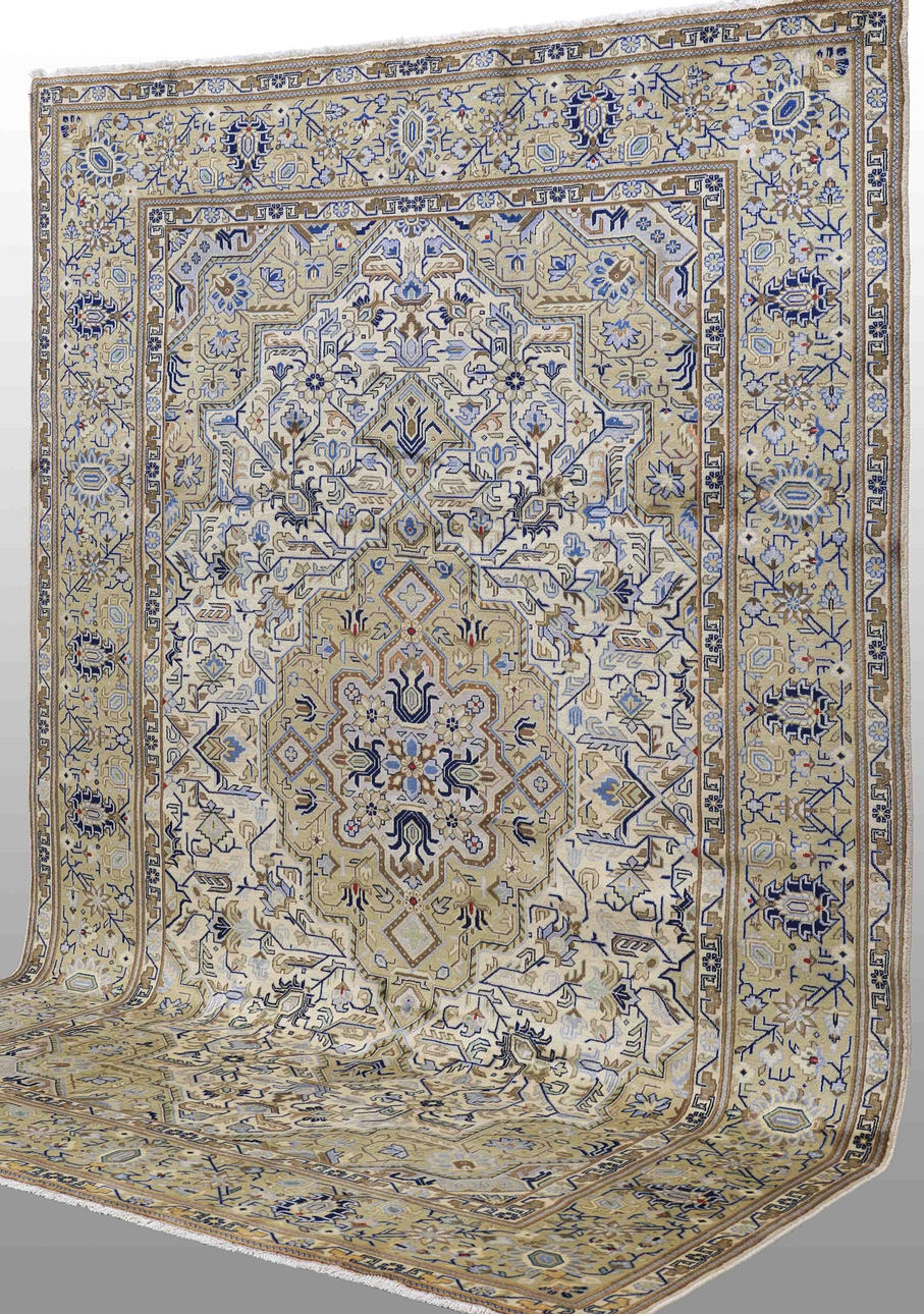 MATTA, persisk, grön keshan, (fine), 375 x 268 cm.