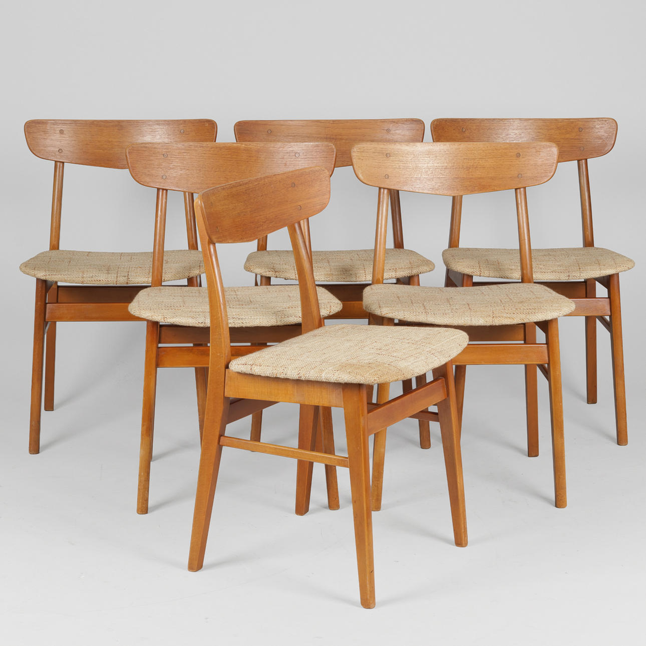 ATTRIBUTED TO FARSTRUP MØBELFABRIK. Six dining chairs with beech frame and teak cup, seat upholstered in wool, Denmark, circa 1960s, (6).