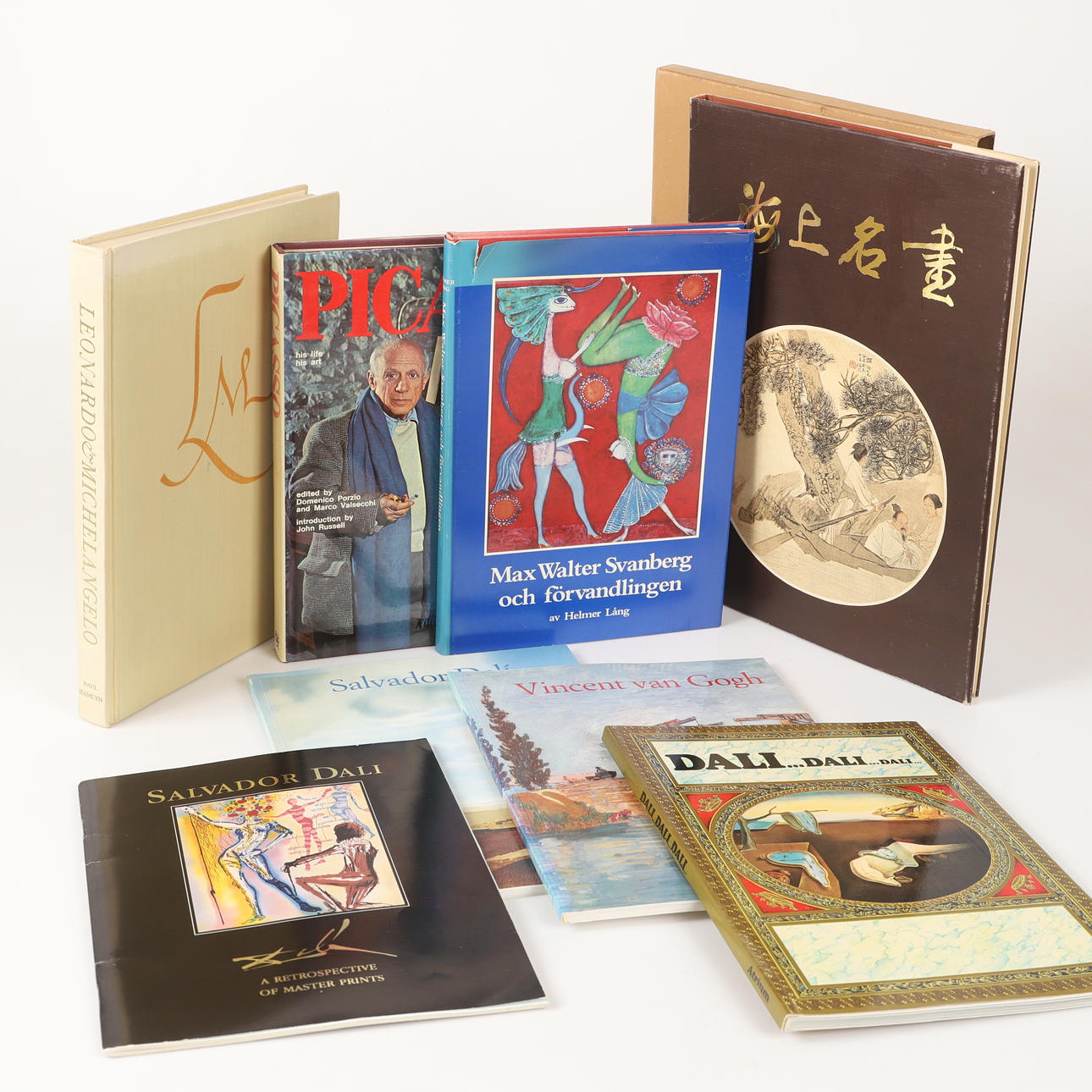 KONSTBÖCKER, 8 stycken, bl. a. Salvador Dali.