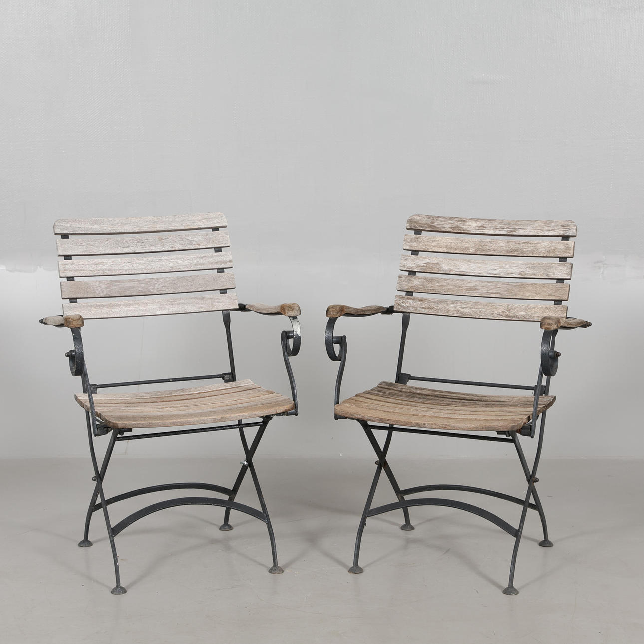 GARDEN CHAIRS with frame, 1 pair, folding.