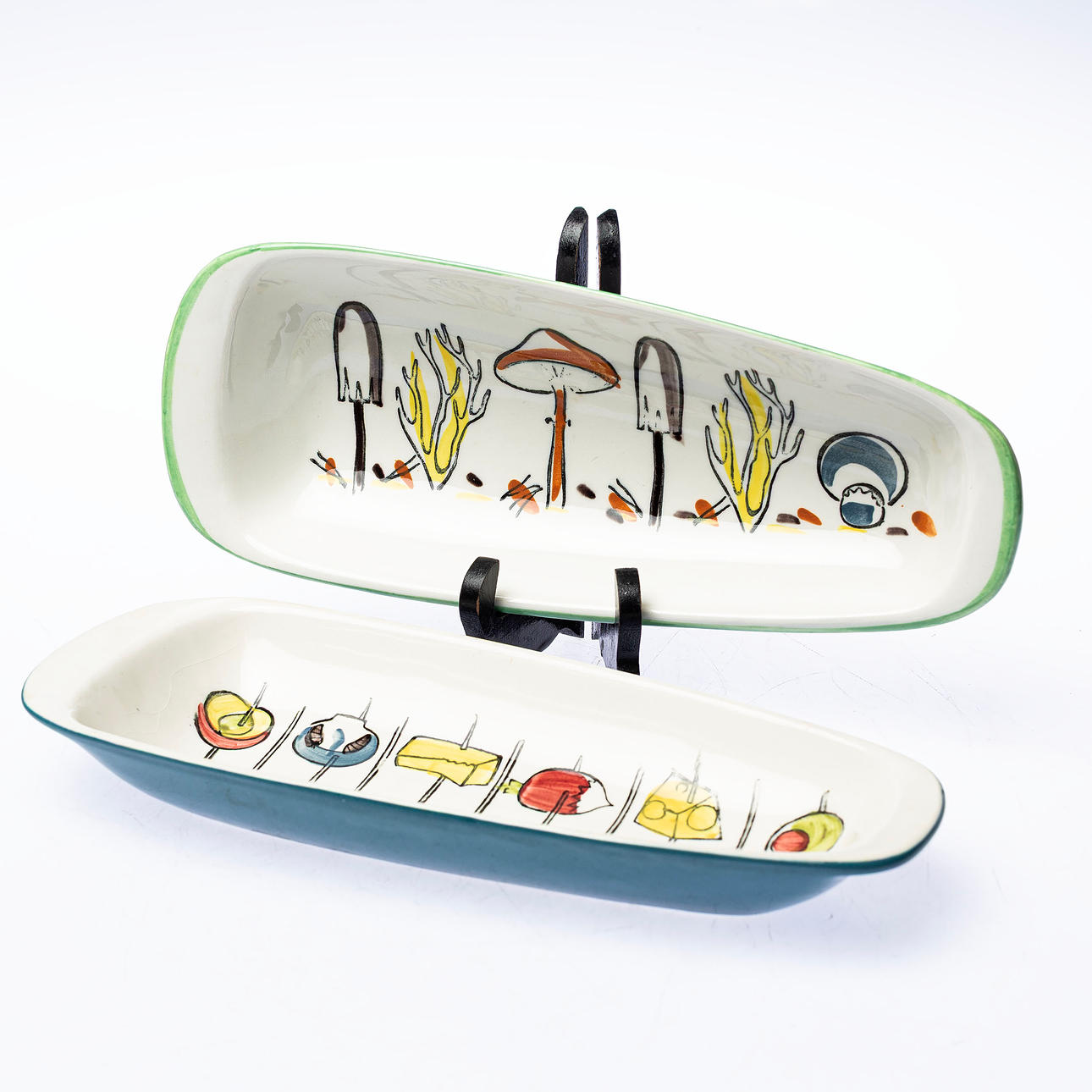 BERIT TERNELL. Saucers, 2 pcs, “Cocktail”, Upsala-Ekeby/Gefle.