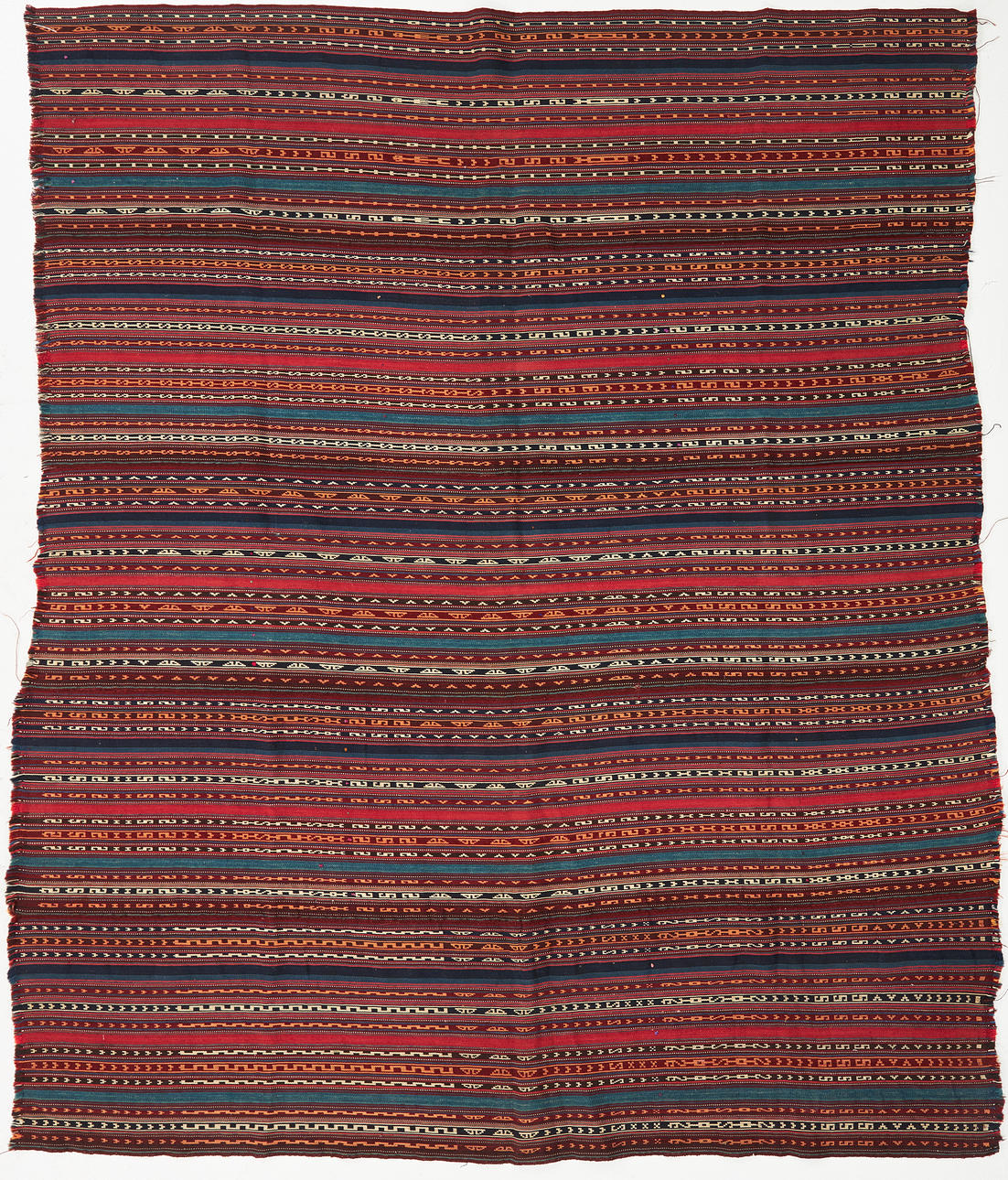 ORIENTMATTA. Kelim, Persien, ull, ca 225x190 cm.