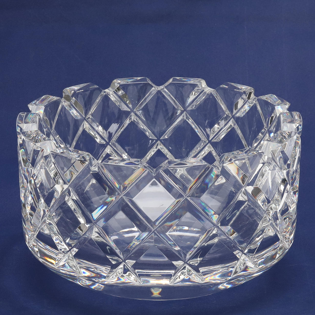GUNNAR CYRÉN. A glass bowl, “Sofiero”, signed, Orrefors.