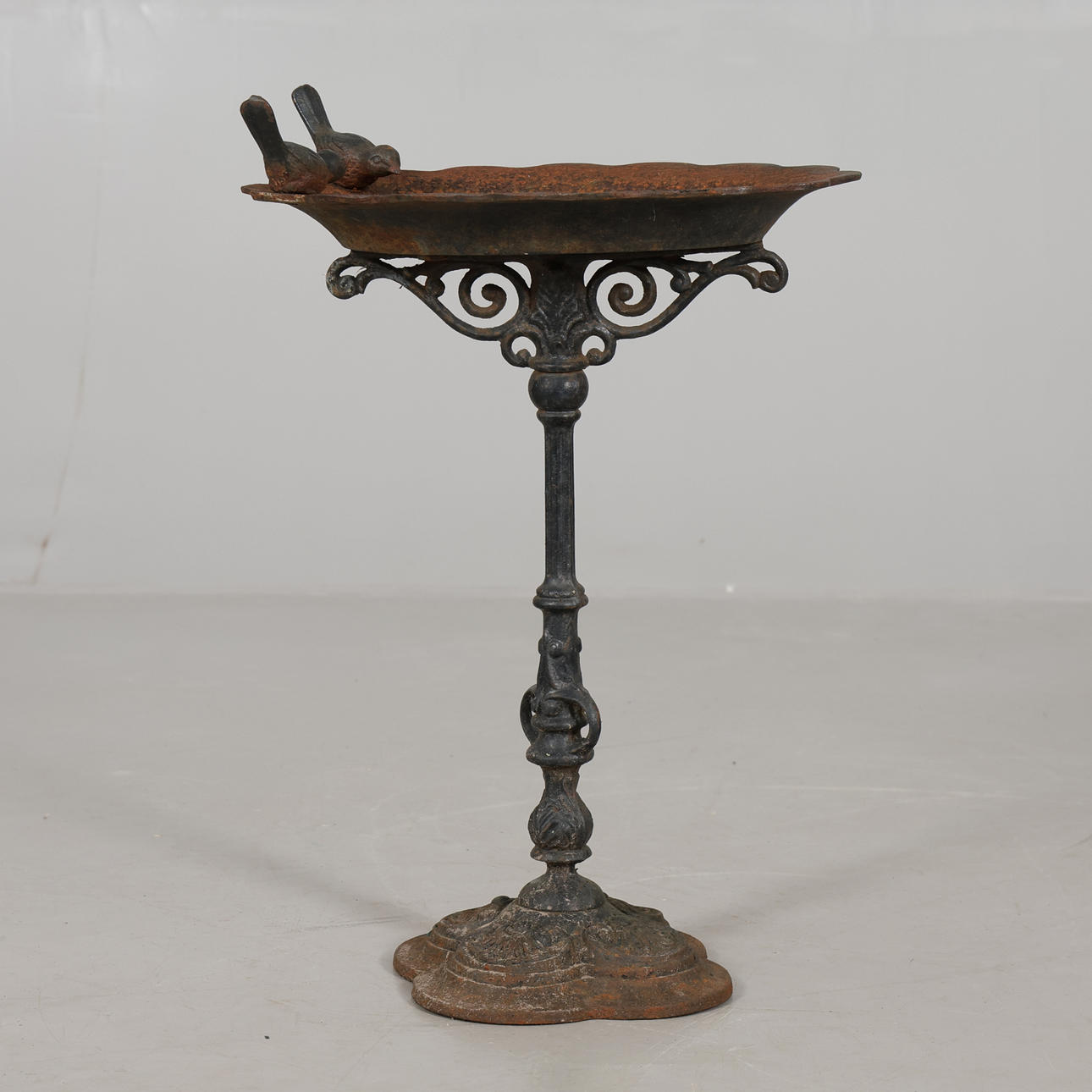 BIRD BATH, cast iron.