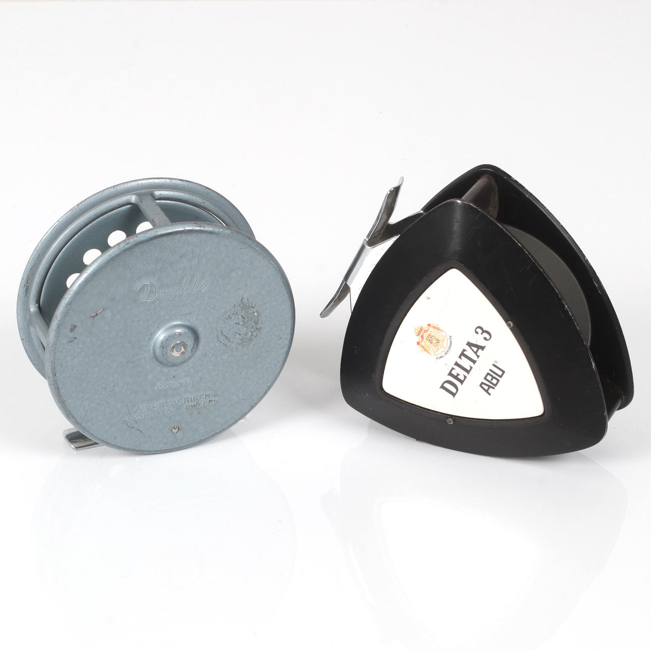 FLUGFISKERULLAR, 2 st, "Delta 3" samt "Double", ABU, Svängsta.