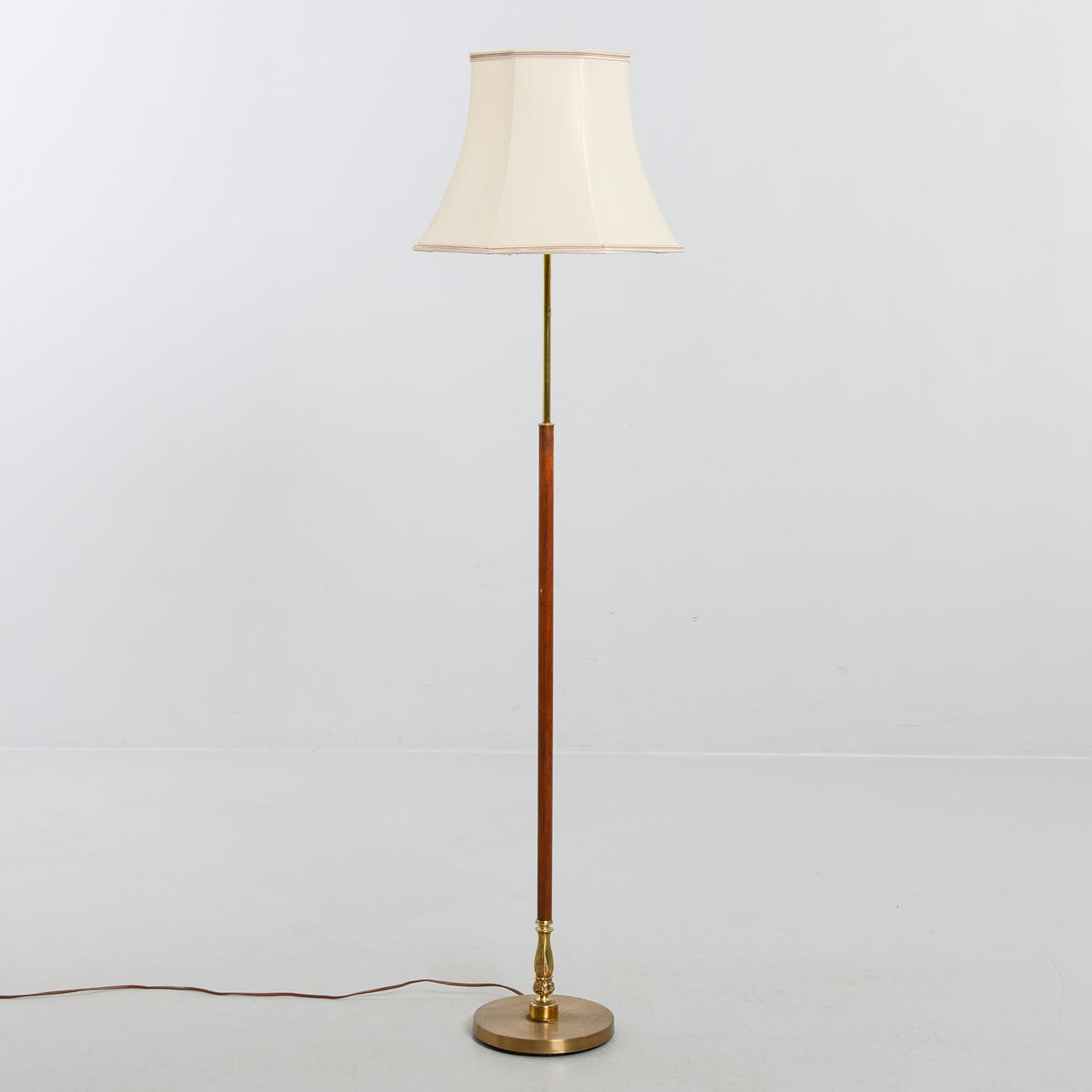 GOLVLAMPA, 1900-talets andra del.