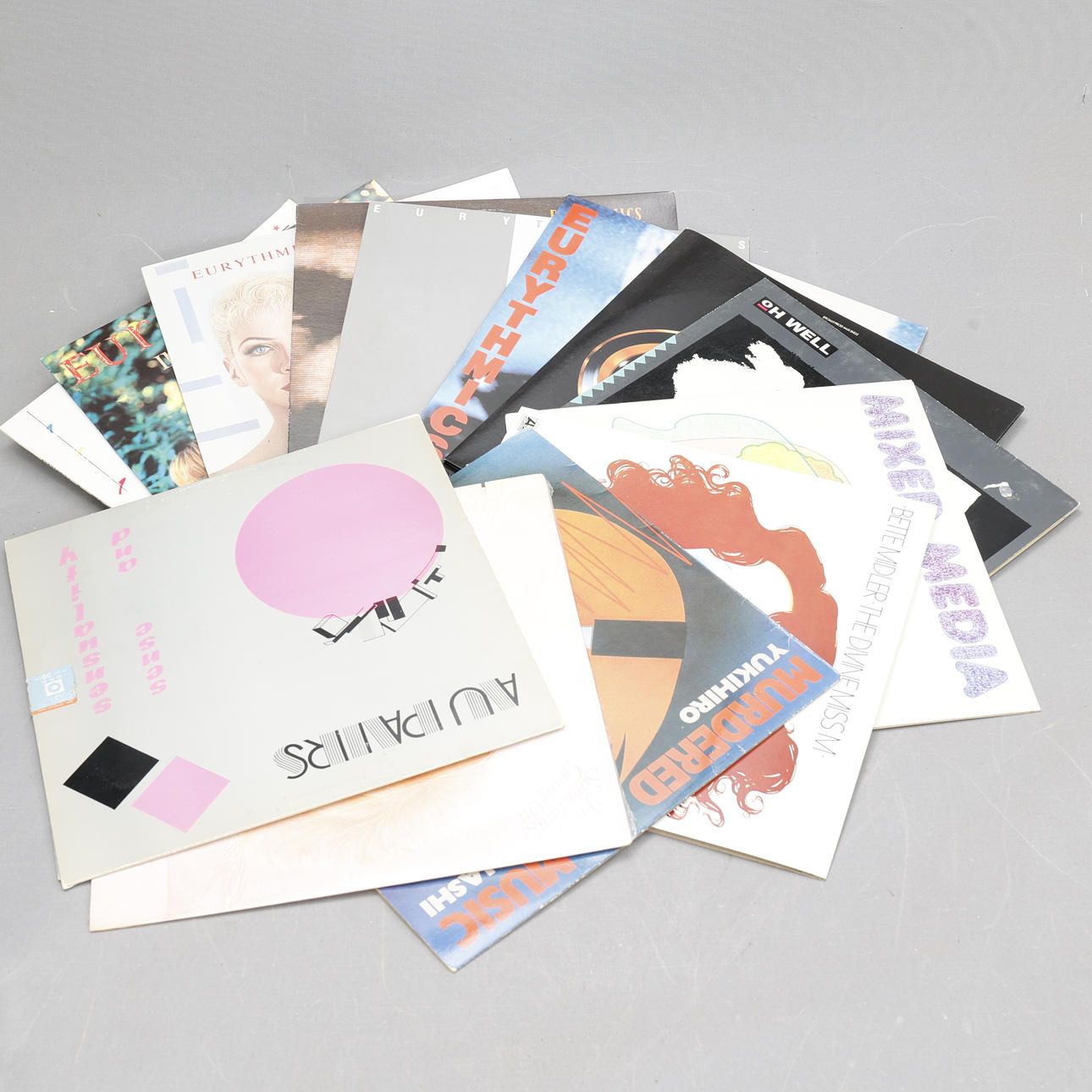 VINYL RECORDS, 13 pieces, mixed artists.
