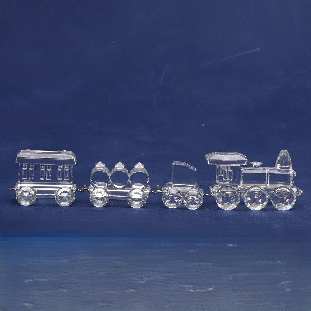 SWAROVSKI Crystal. Train set, 4 pieces.