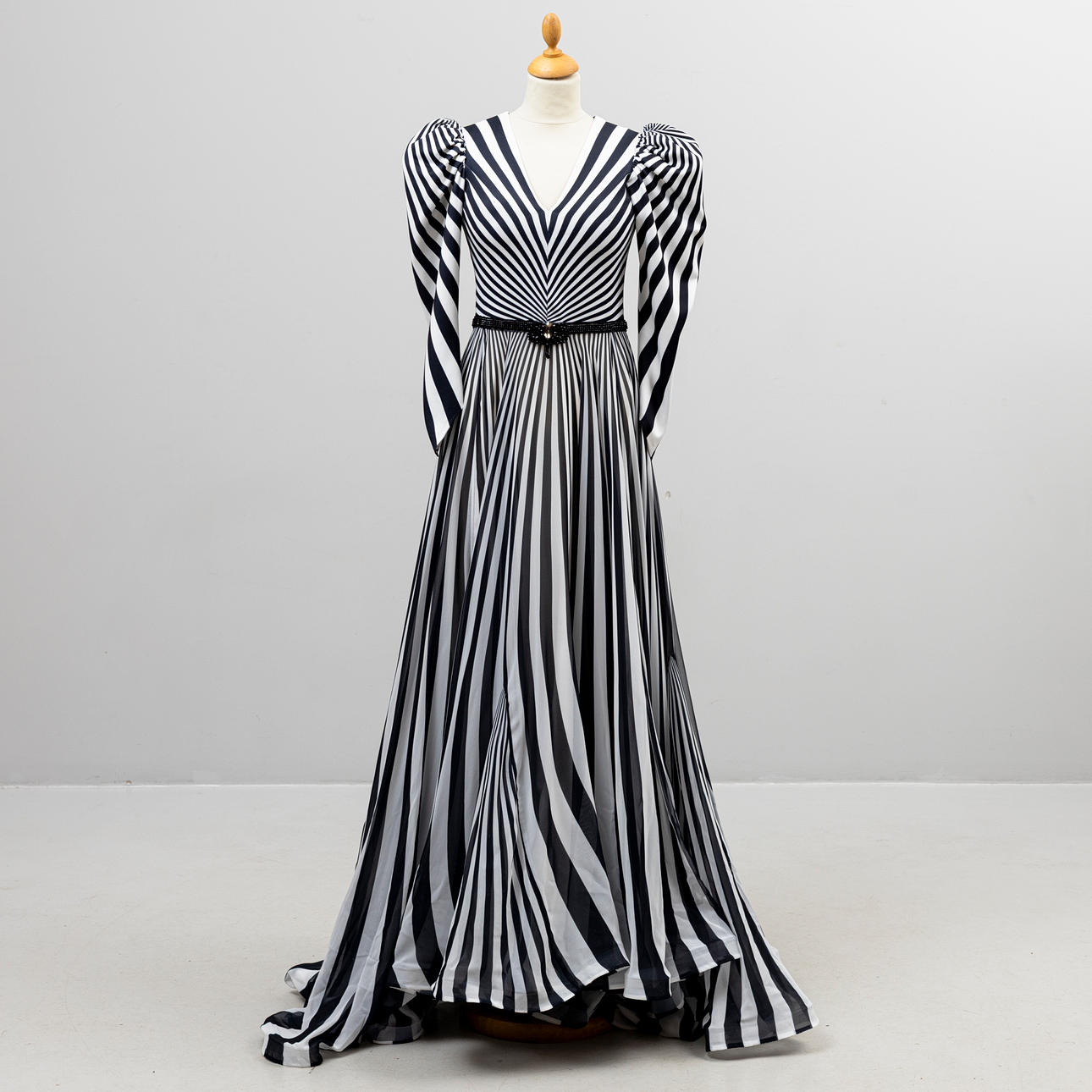 LONG DRESS, contemporary, black/white.