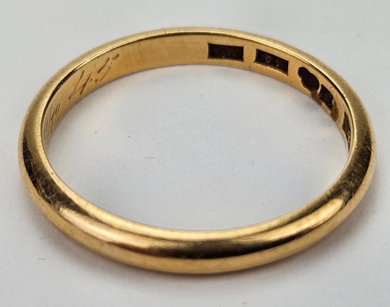 RING, gold, 18K, weight approx. 4.6 grams.
