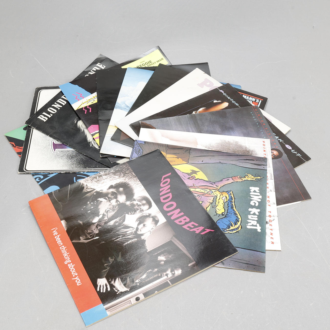 VINYL RECORDS, 13 pieces, mixed artists.