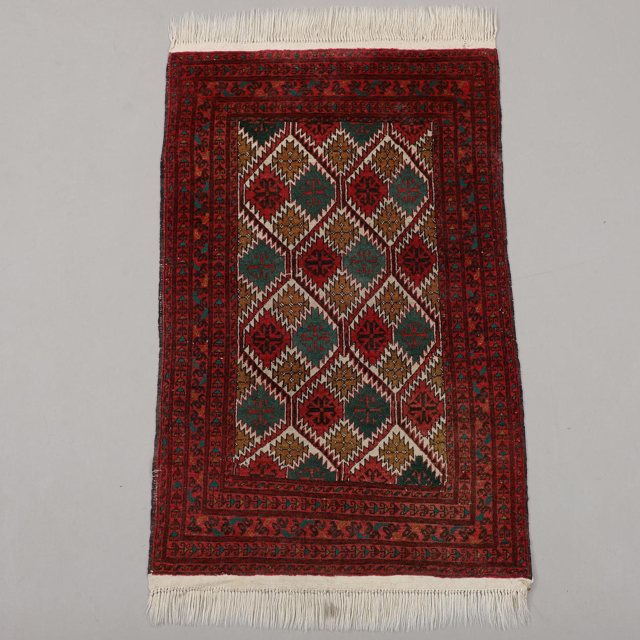 CARPET, oriental, dimensions 130x80 cm.