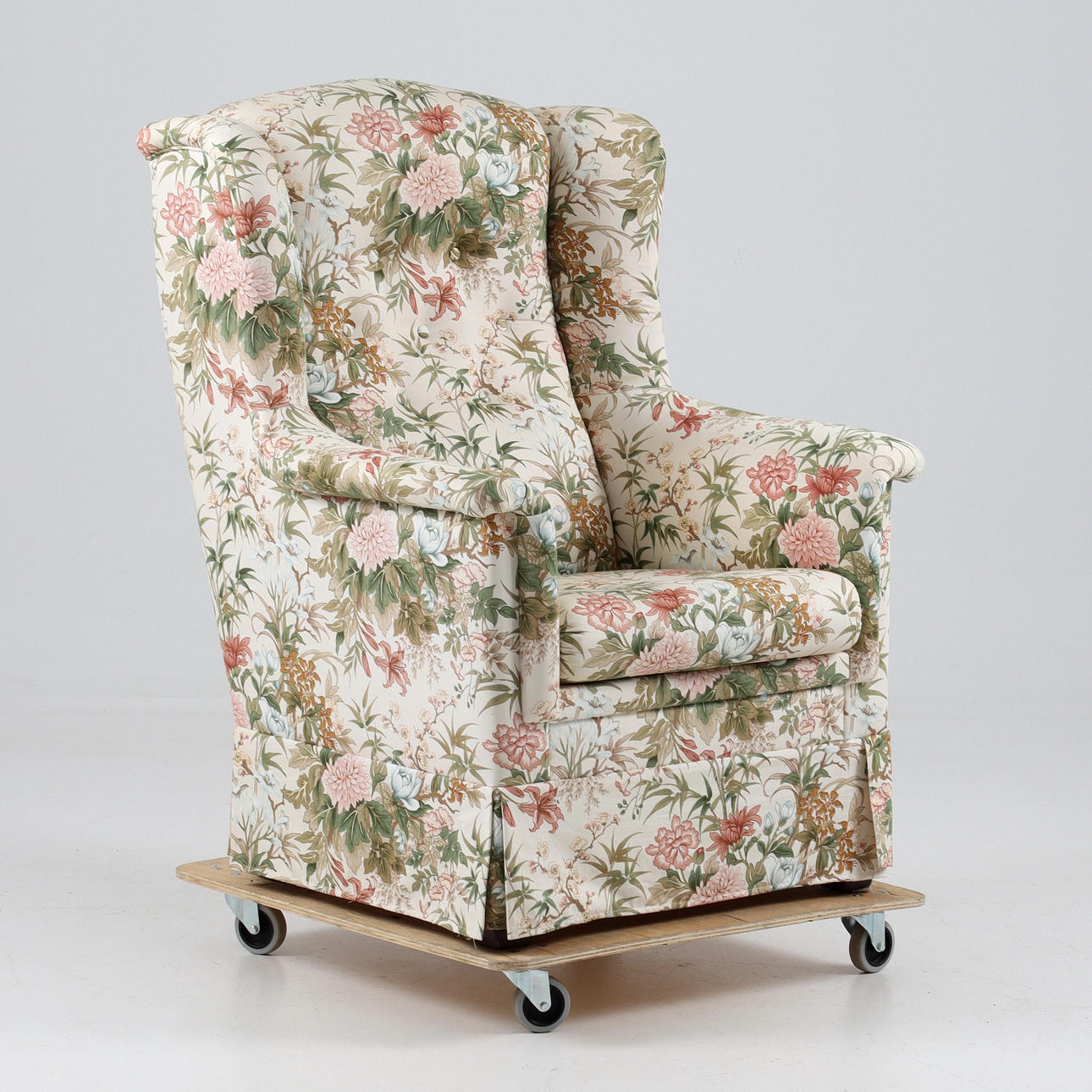 EARPATCH ARMCHAIR, floral fabric, 1970/80's.