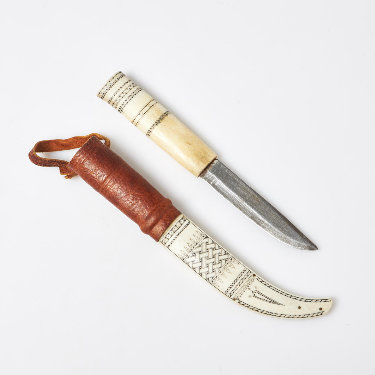 PAUL LARSSON. knife, half horn, Järpbyn.