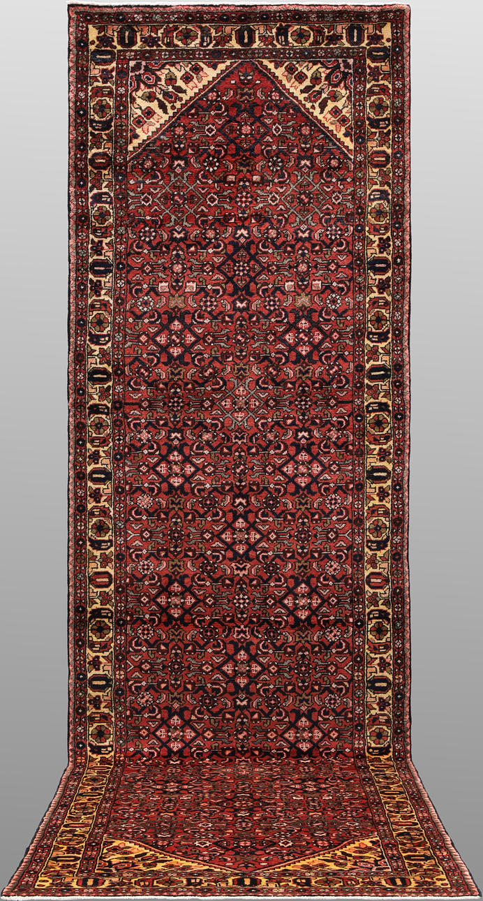 CARPET. Hamadan runner, 410 x 110 cm.