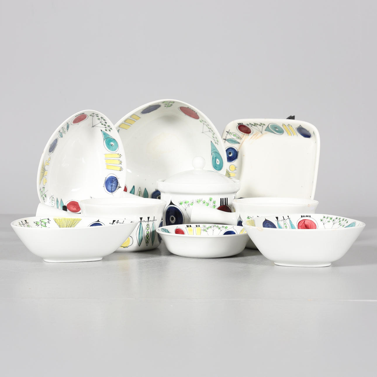 MARIANNE WESTMAN. 9-piece tableware set, “Picnic” Rörstrand.