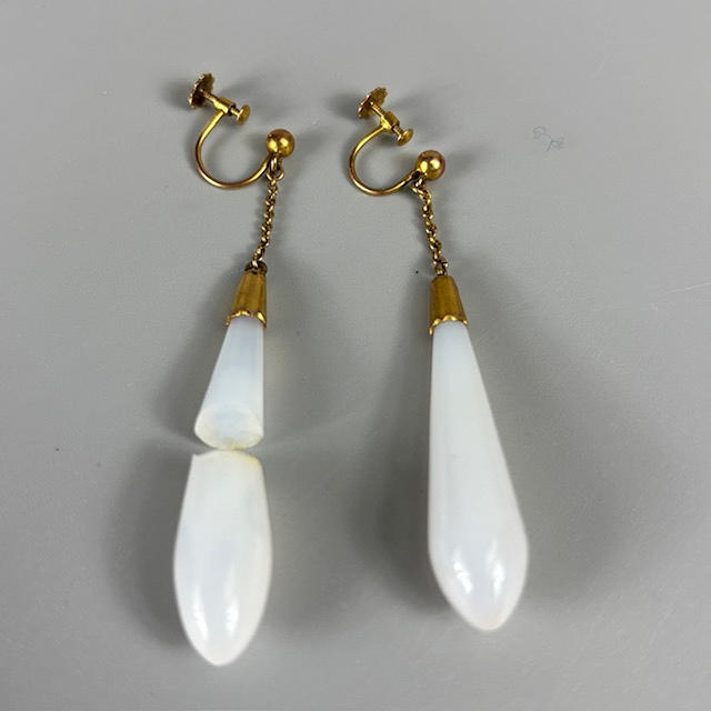 ANTIQUE 9CT MOUNTED DROP EARRINGS.