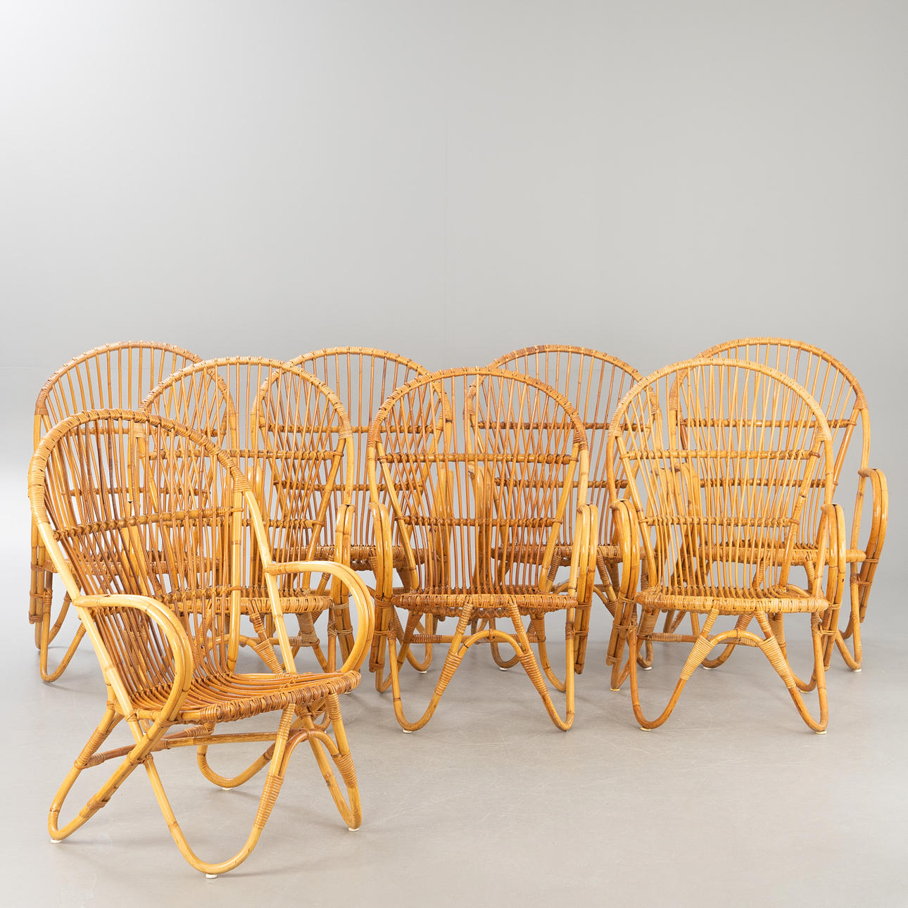 8 bamboo chairs, 2 half 20. Jh. (8).