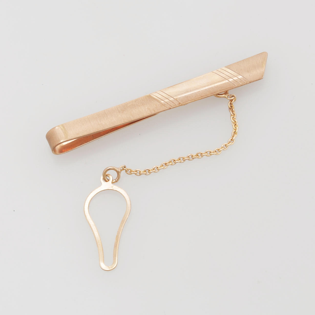 SLIPSNÅL, guld 18K, vikt 4,38 gram.