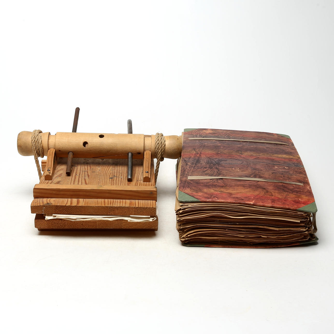 PLANT PRESS with HERBARIUM.