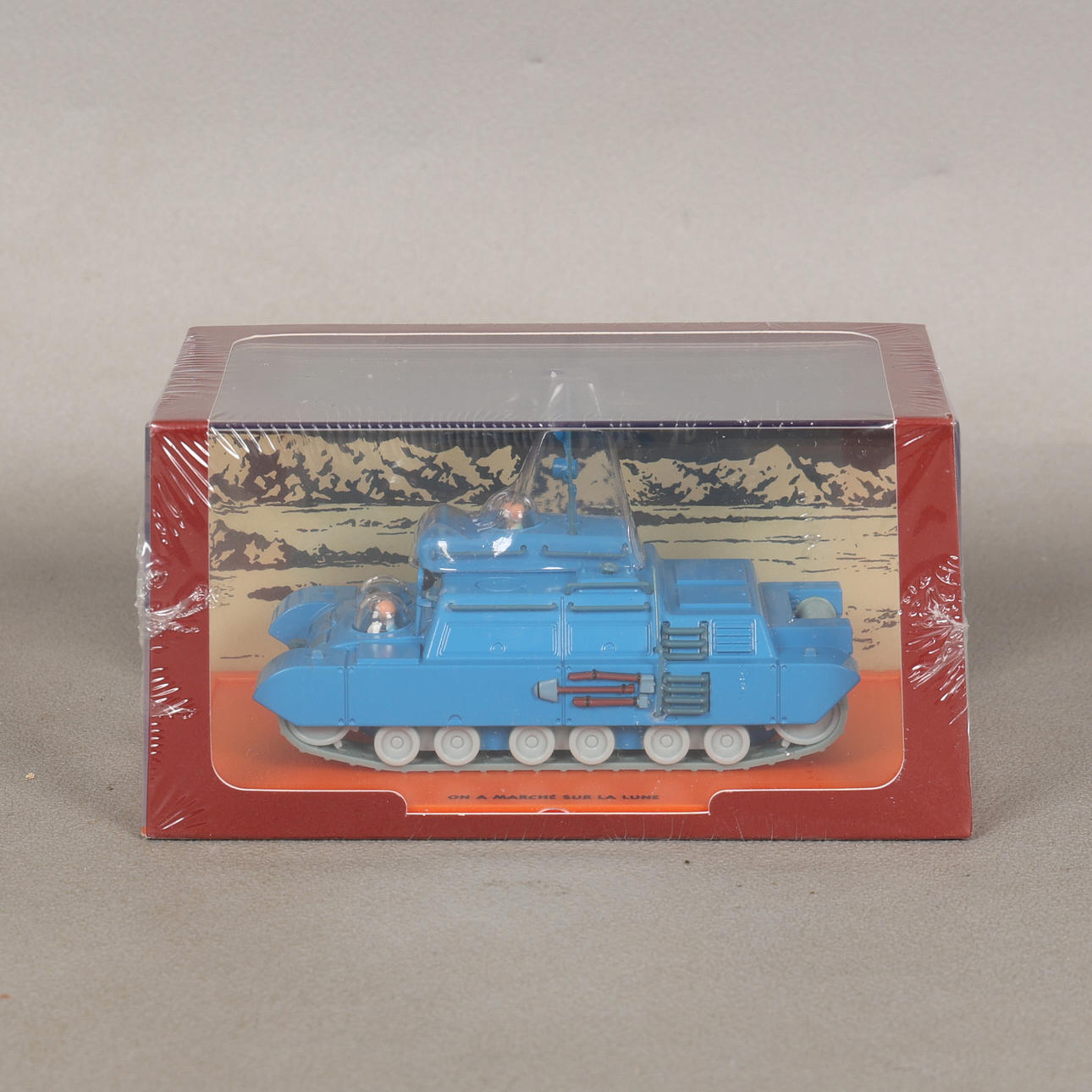 TinTin ミニカー　1/43 Marche Sur La Lune TINTIN 'ON A MARCHE SUR LA LUNE' TANK. Toys - Model cars - Auctionet