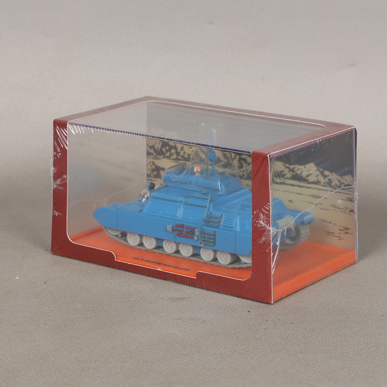 TINTIN 'ON A MARCHE SUR LA LUNE' TANK. Toys - Model cars - Auctionet